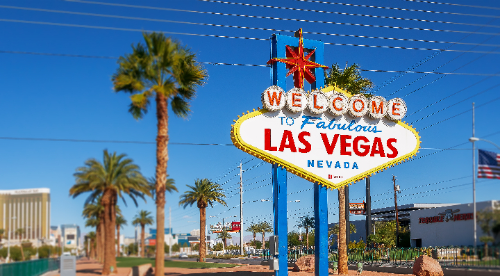Las Vegas Sign- Where Are the Best Odds at Vegas Casinos and Sportsbooks?